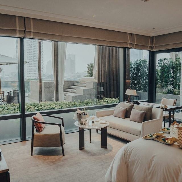 A calm hotel suite interior, the kind of moment INCOG times and traces